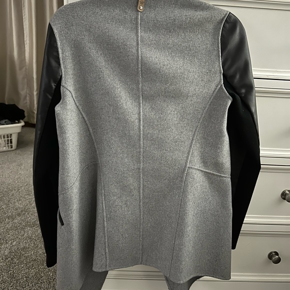 Women’s Mackage wool coat - Picture 3 of 4